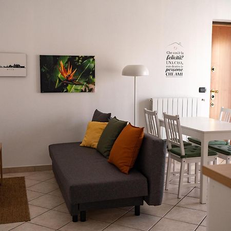 Appartamento Zenaup ซารอนโน ภายนอก รูปภาพ