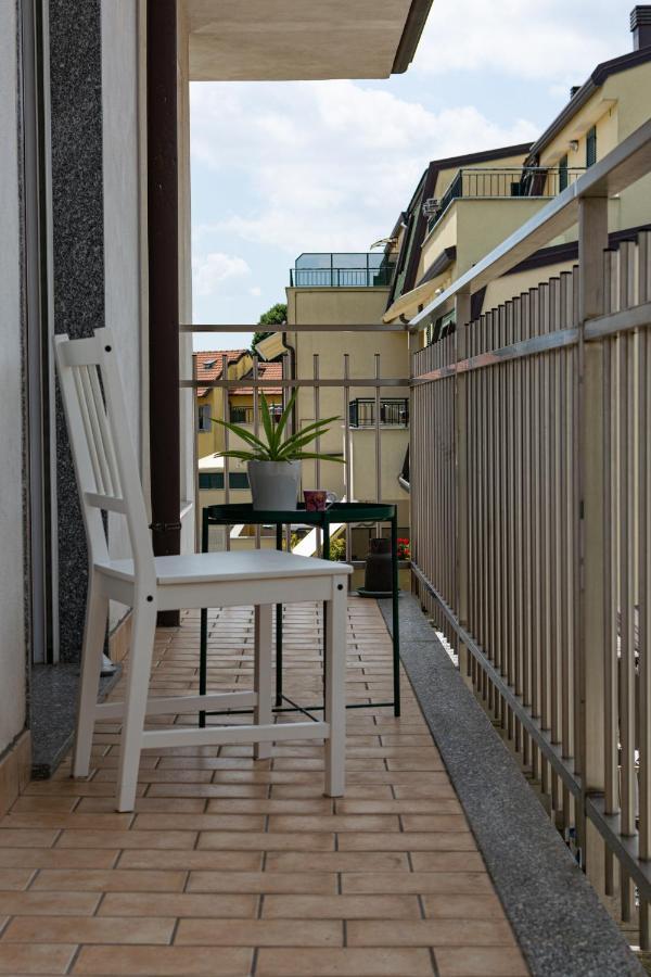 Appartamento Zenaup ซารอนโน ภายนอก รูปภาพ