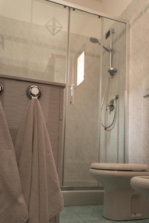 Appartamento Zenaup ซารอนโน ภายนอก รูปภาพ